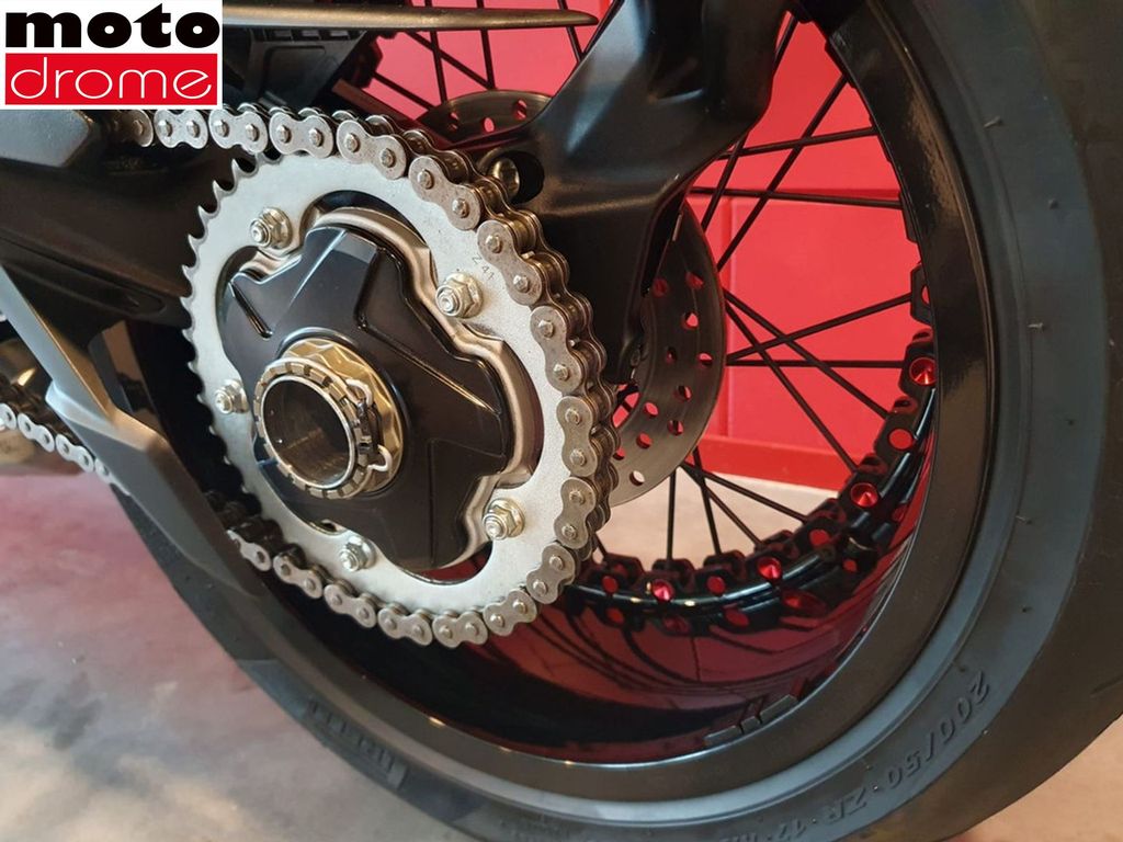 Foto 8 - MV Agusta DRAGSTER 800 RR | GARANTIE