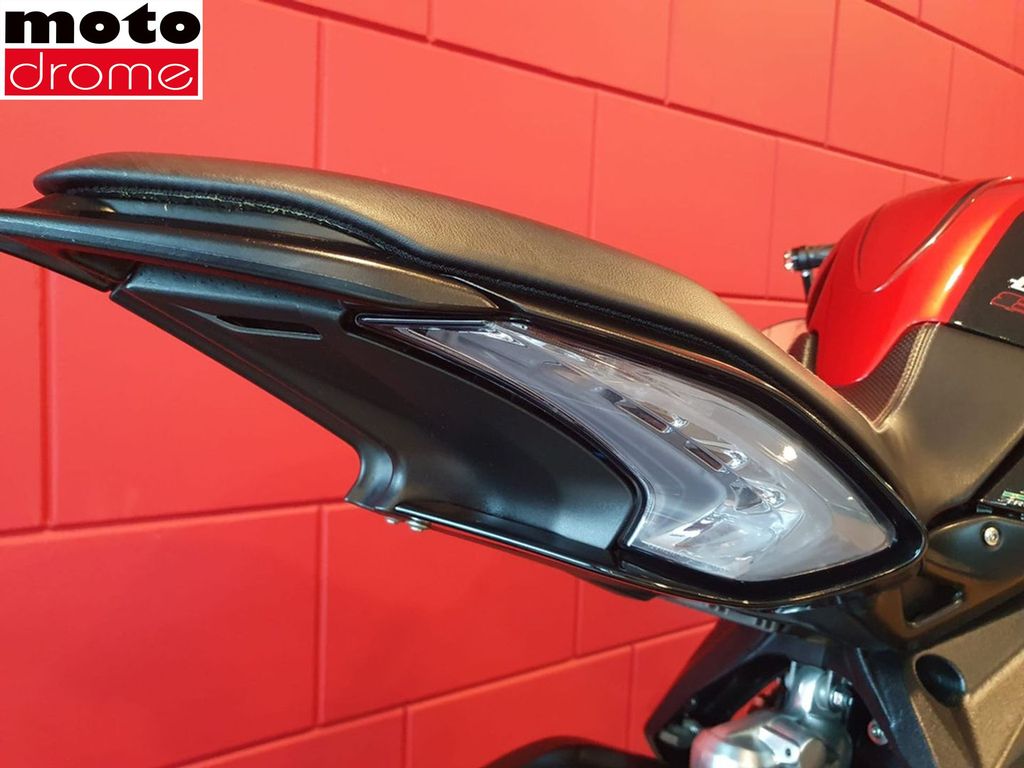 Foto 20 - MV Agusta DRAGSTER 800 RR | GARANTIE