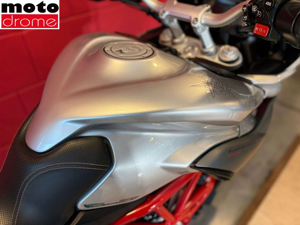 Foto 14 - MV Agusta TURISMO VELOCE 800 | GARANTIE
