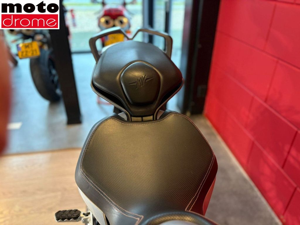 Foto 17 - MV Agusta TURISMO VELOCE 800 | GARANTIE