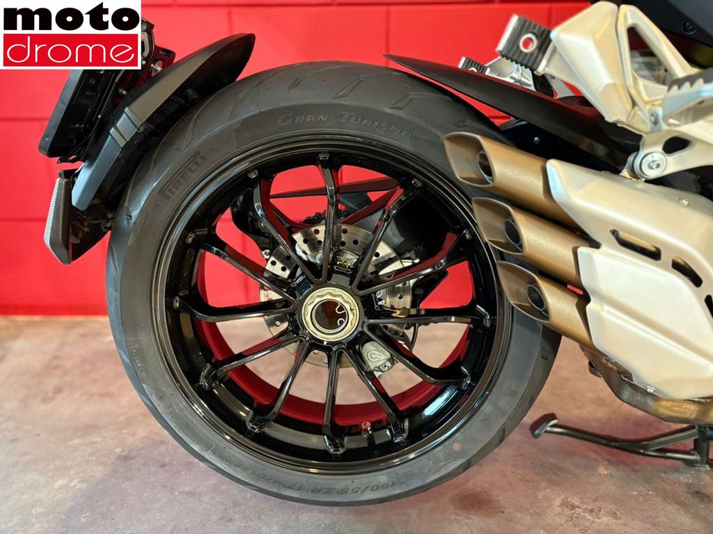 Foto 8 - MV Agusta TURISMO VELOCE 800 | GARANTIE