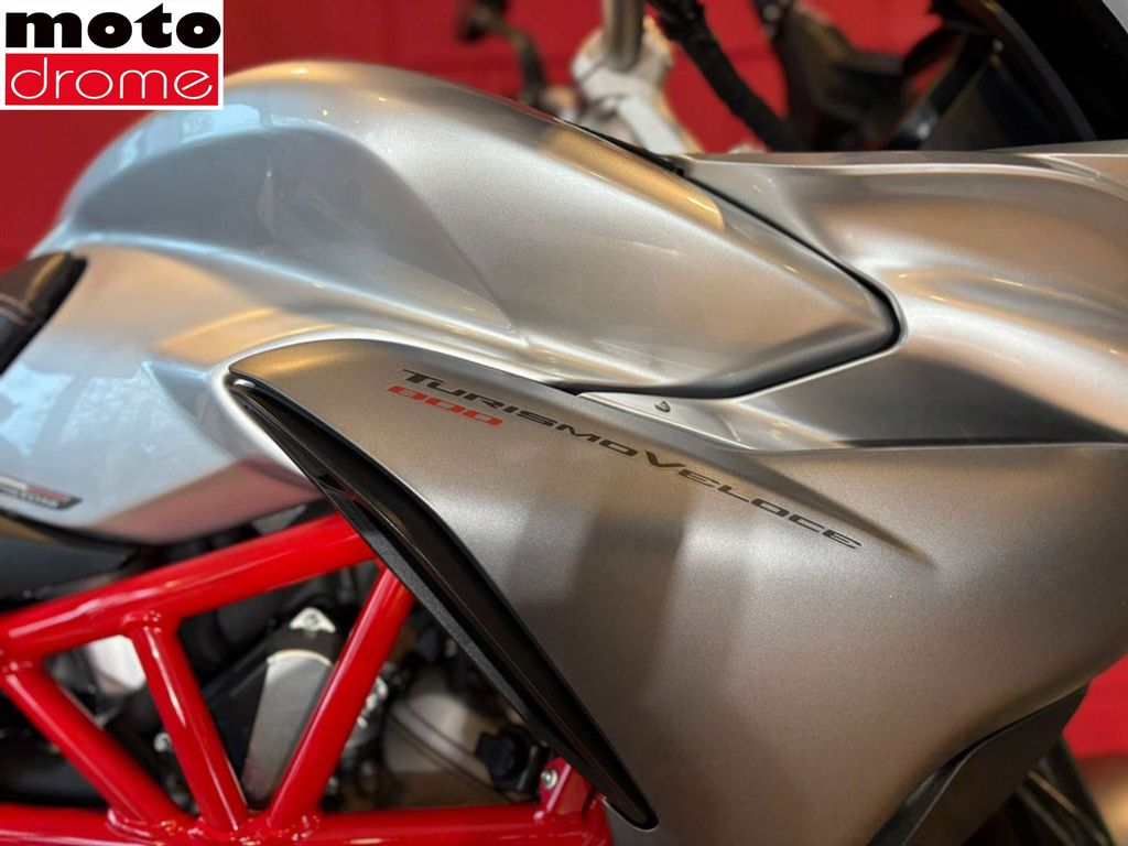 Foto 12 - MV Agusta TURISMO VELOCE 800 | GARANTIE