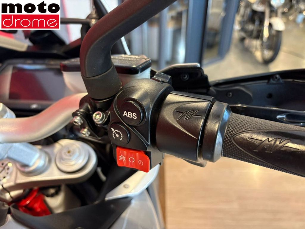 Foto 15 - MV Agusta TURISMO VELOCE 800 | GARANTIE