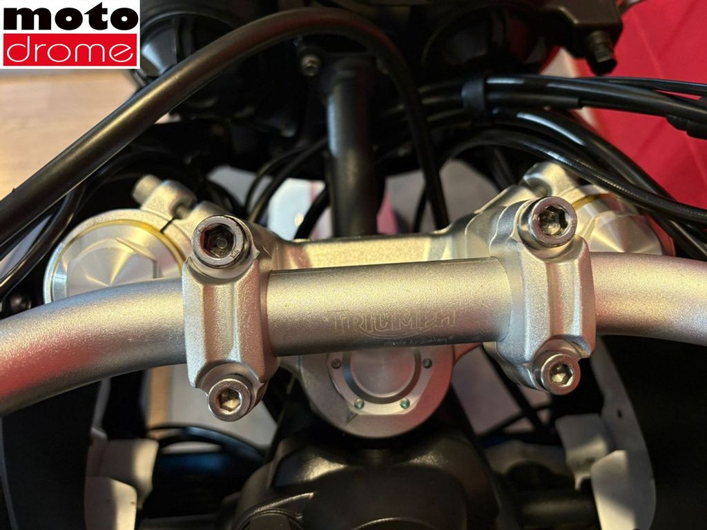 Foto 8 - Triumph TIGER 800 | GARANTIE