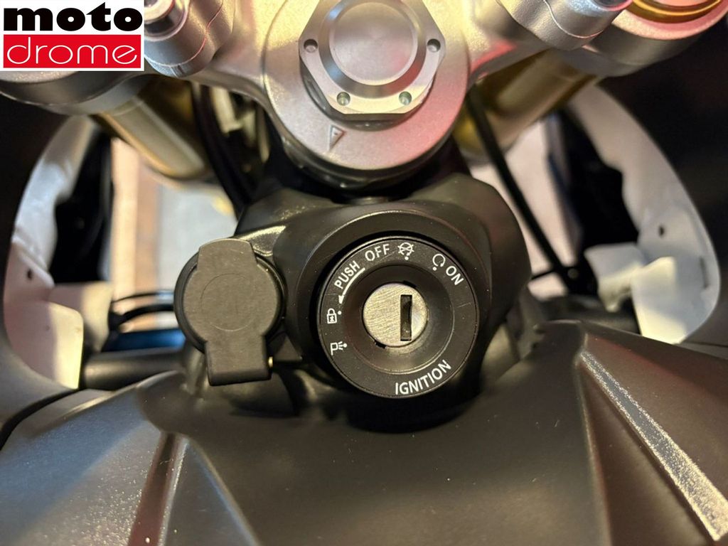 Foto 13 - Triumph TIGER 800 | GARANTIE