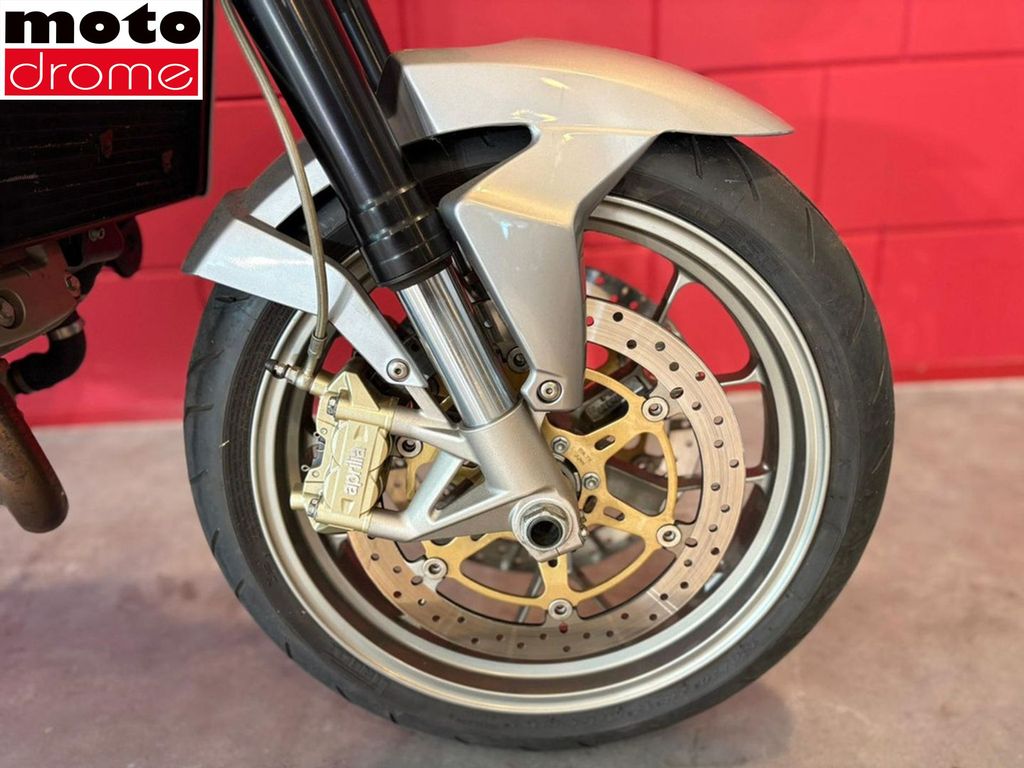 Foto 3 - Aprilia MANA 850