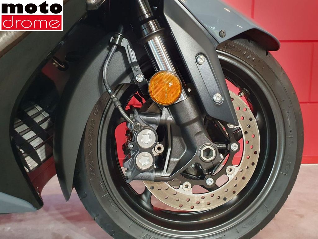 Foto 11 - Yamaha T-MAX TECH MAX 560 | 1E EIGENAAR